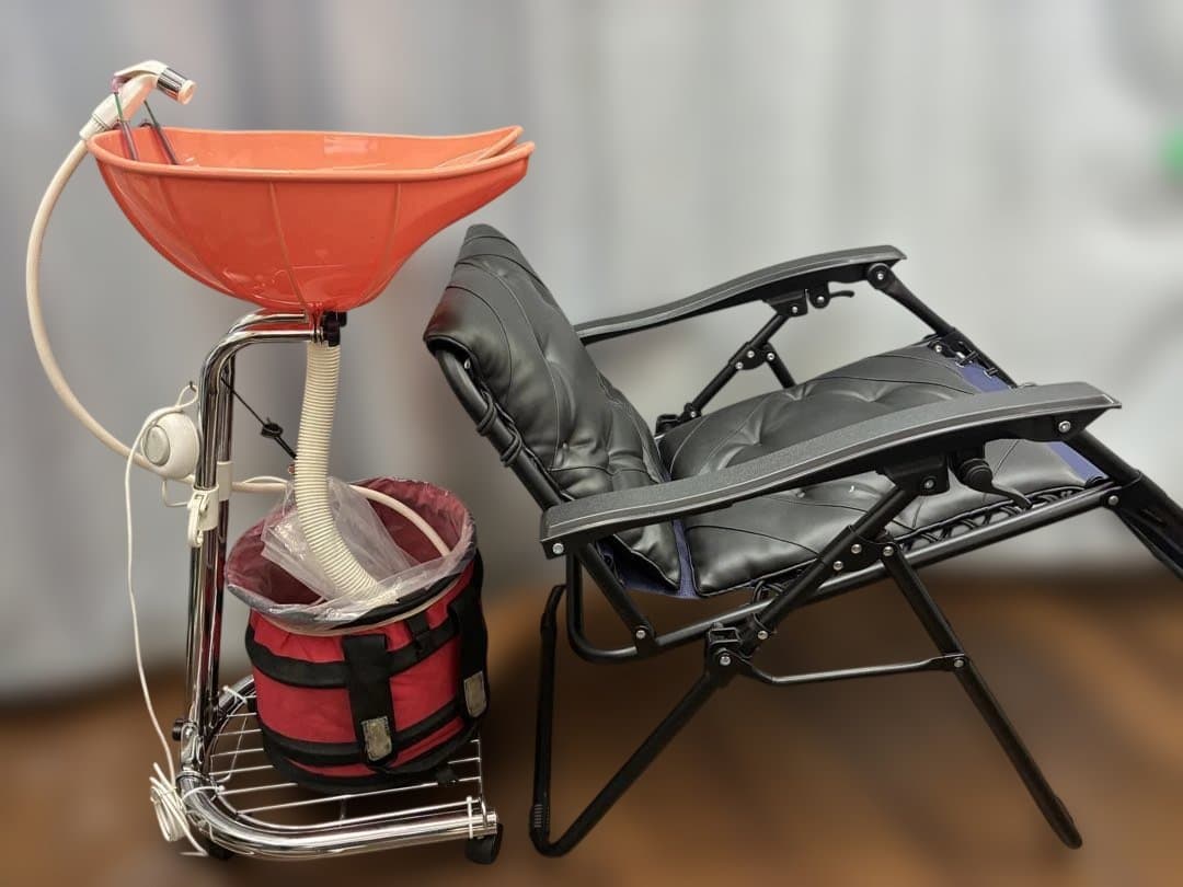 移動.携帯式シャンプー台 ニュー楽シャン君と新型訪問チェアー