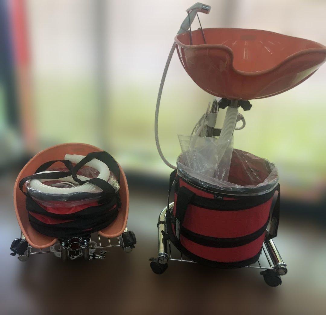 移動.携帯式シャンプー台 ニュー楽シャン君と新型訪問チェアー