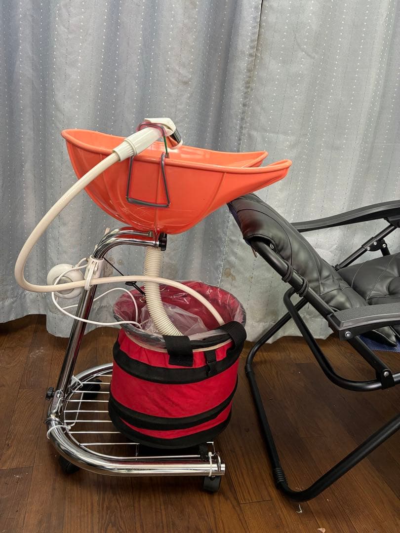移動.携帯式シャンプー台 ニュー楽シャン君と新型訪問チェアー