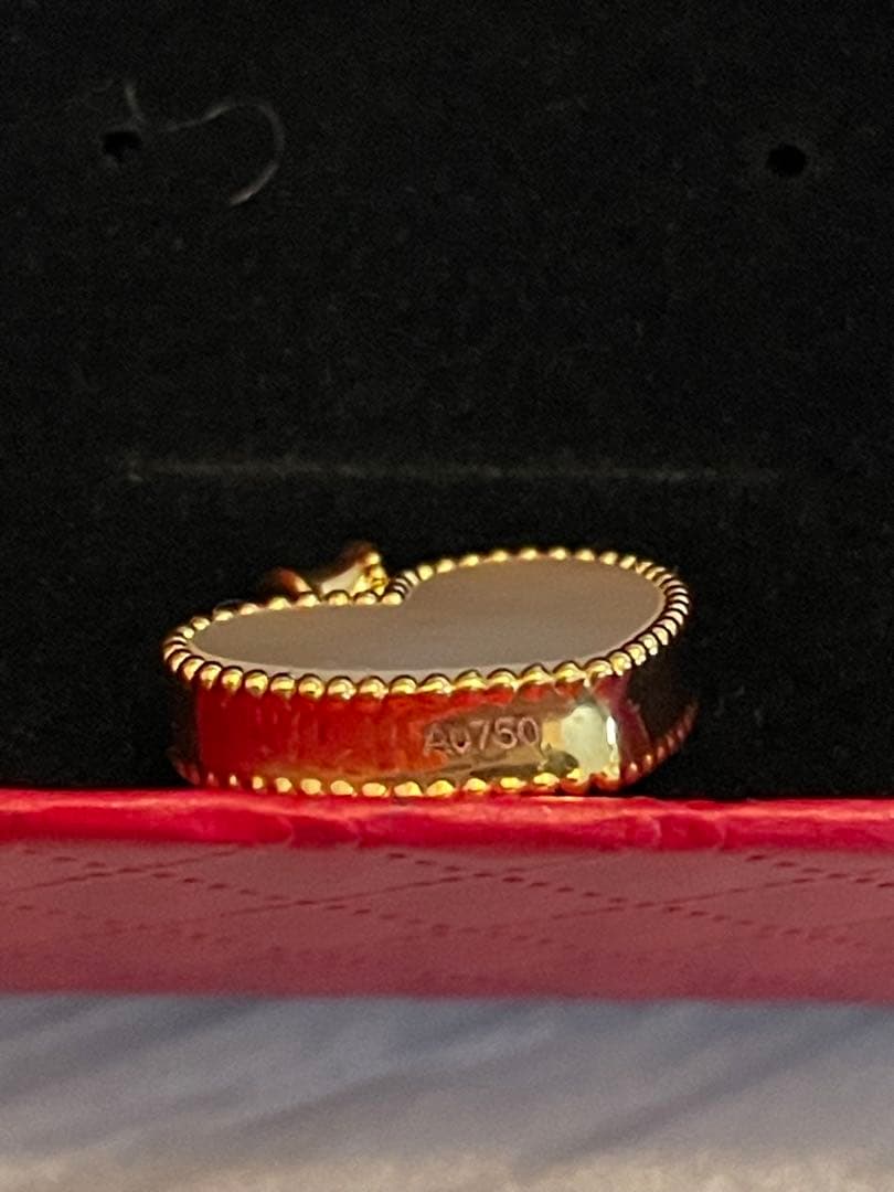 K18イエローゴールド　マザーオブパール　 ペンダントトップ