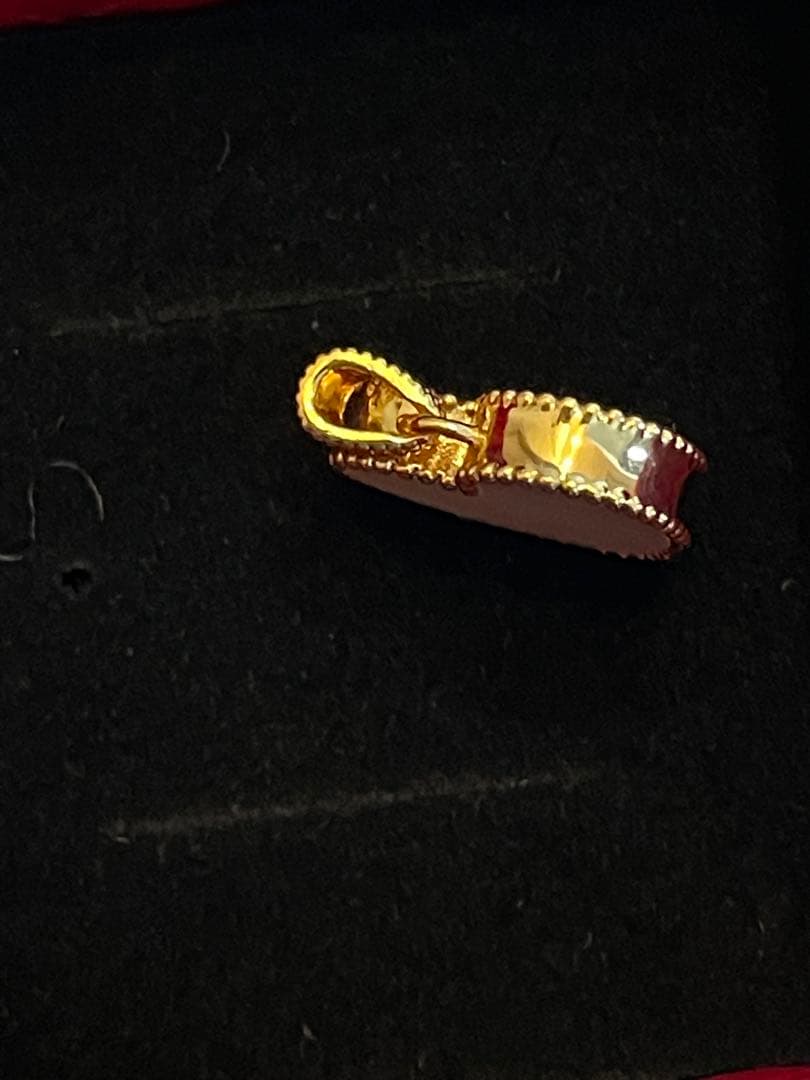 K18イエローゴールド　マザーオブパール　 ペンダントトップ