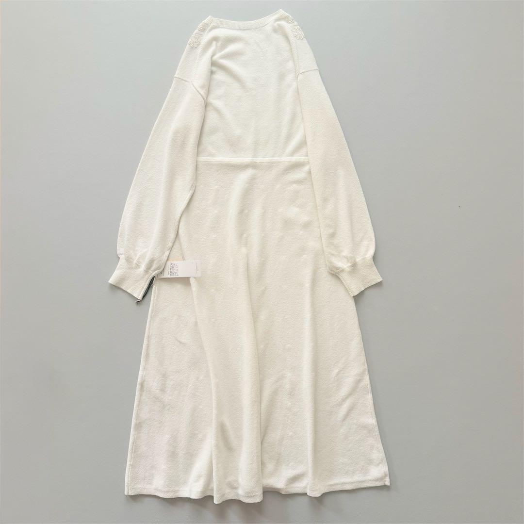 2024 グレースコンチネンタル　エスニック刺繍ニットワンピース