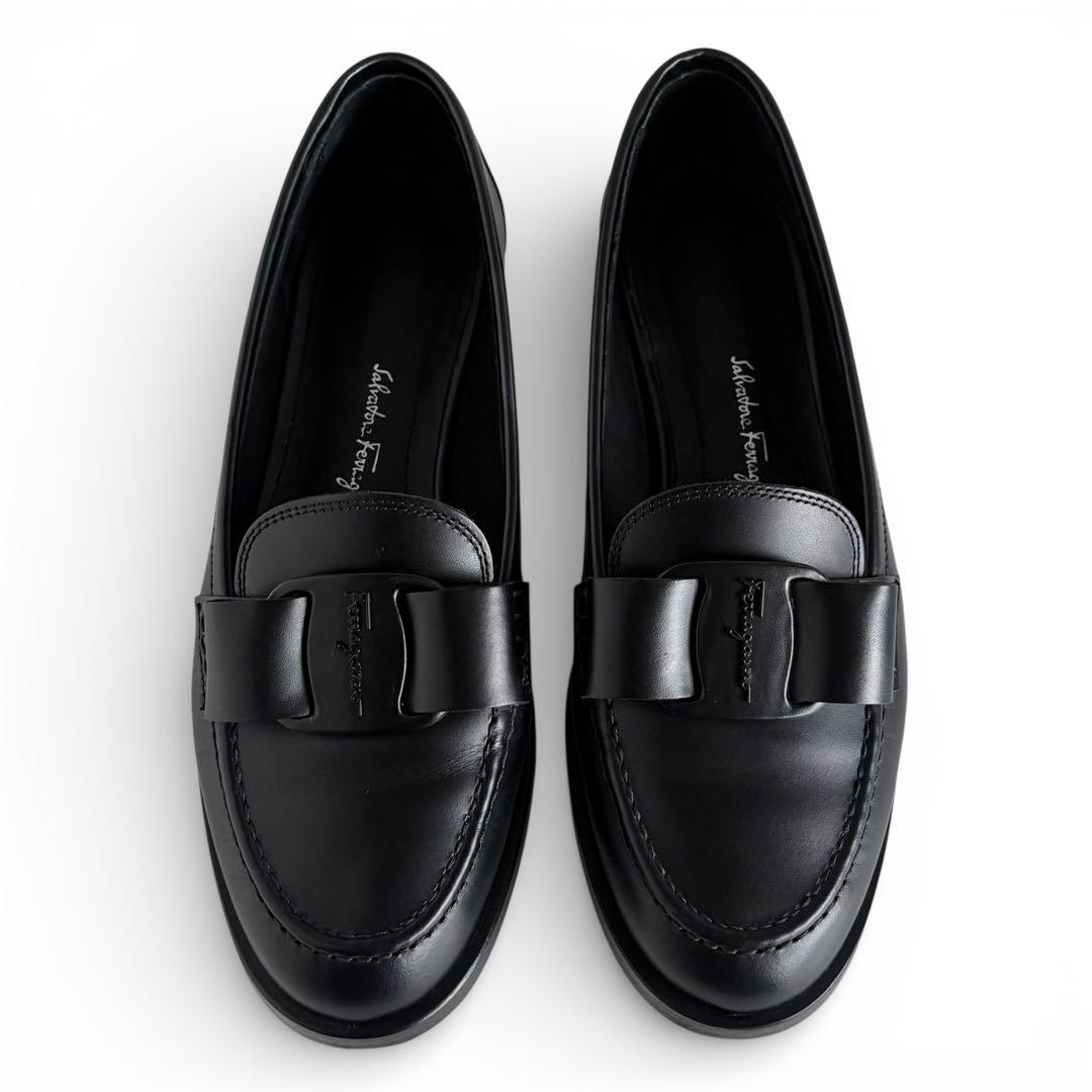 Salvatore Ferragamo VIVALDO ローファー 5.5