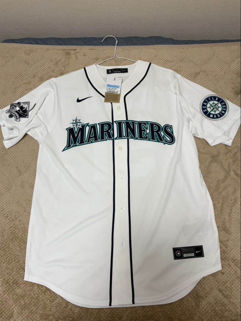 【現地購入・正規品】野球殿堂入りパッチ付き　イチロー　ユニフォーム