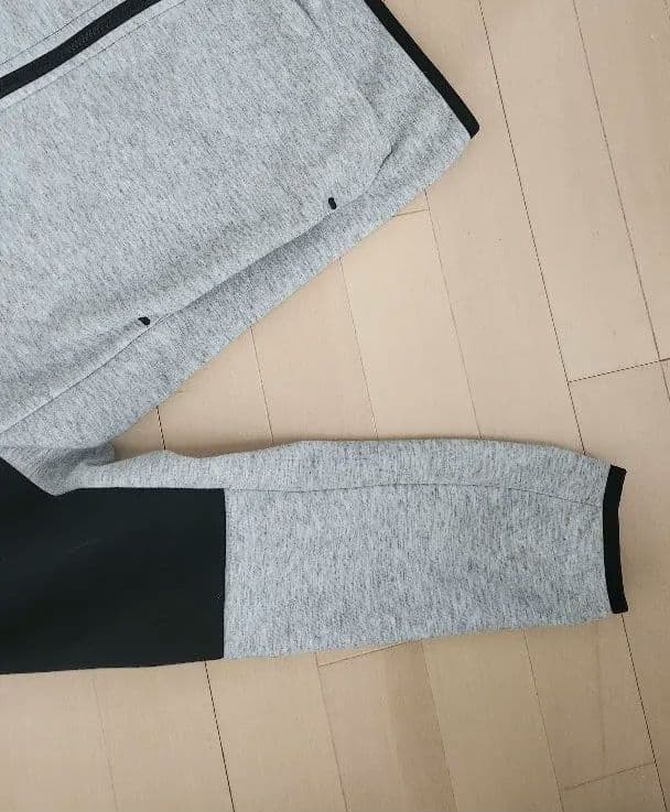 ナイキ テックフリース