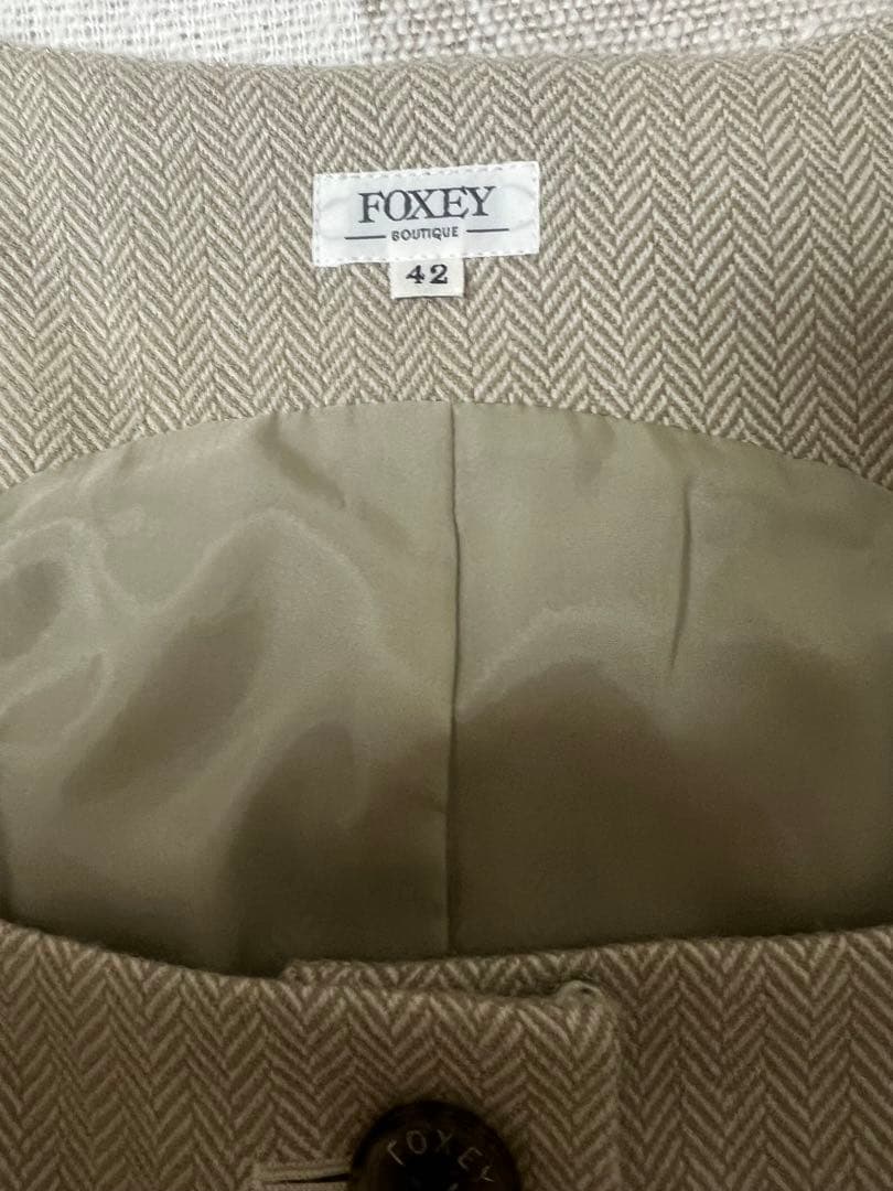 FOXEYジレ ベスト 上質ウールカシミヤ混 ヘリンボーン柄ベージュ 42