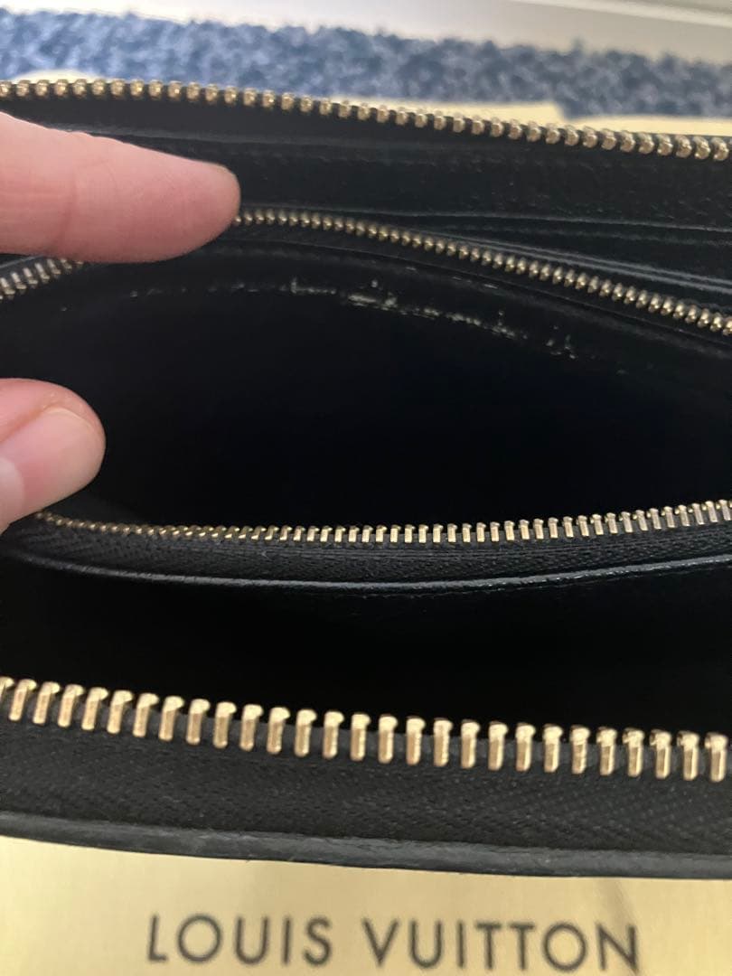 ルイヴィトン　ジッピーウォレット