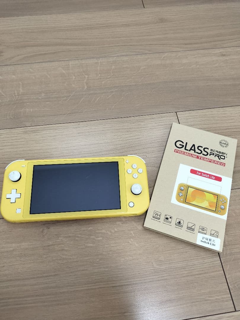 スイッチライト　イエロー