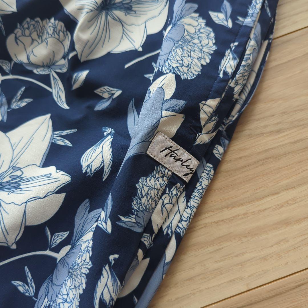 Hurley　水陸両用パンツセットアップ（ネイビー花柄）