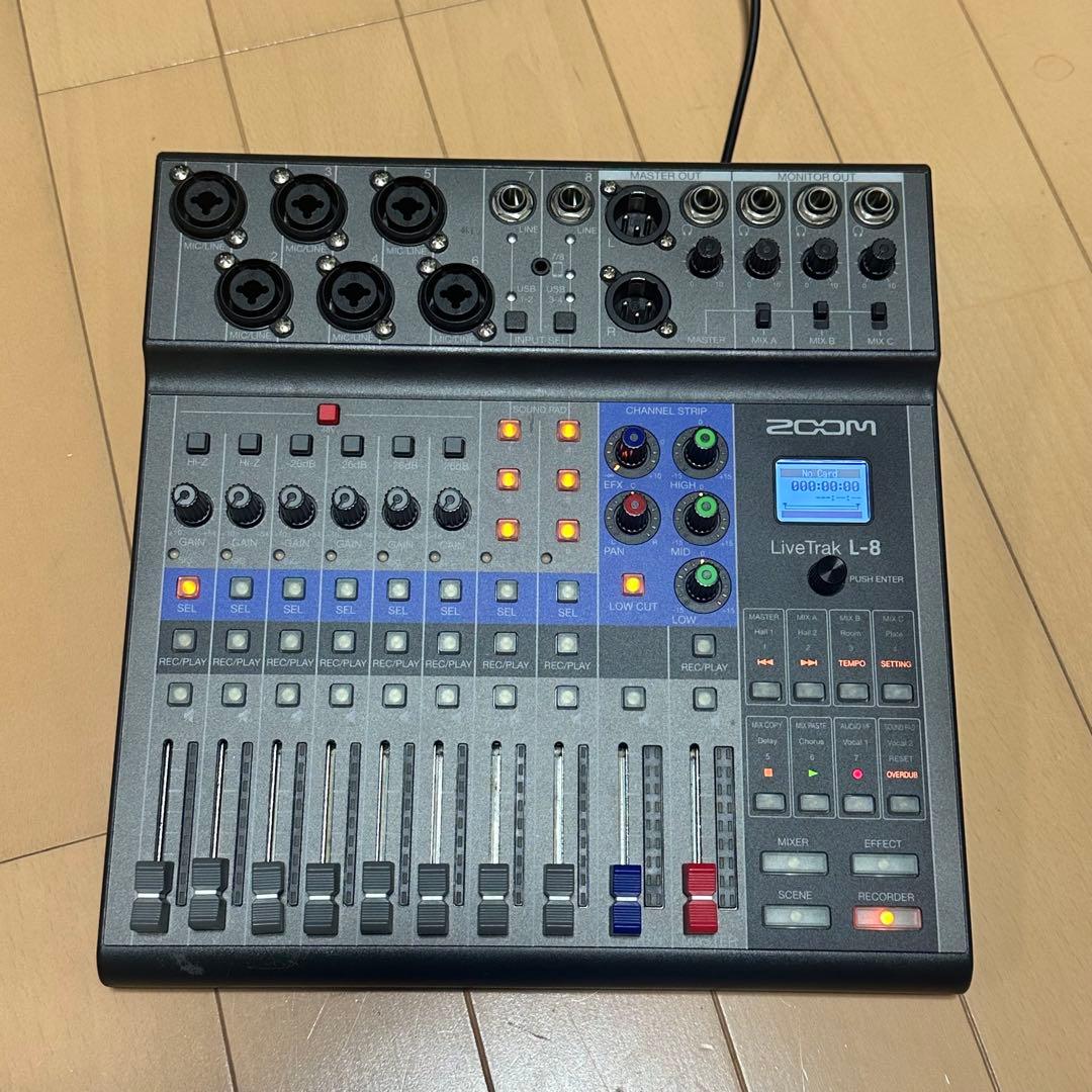Zoom LiveTrak L-8 デジタルミキサー