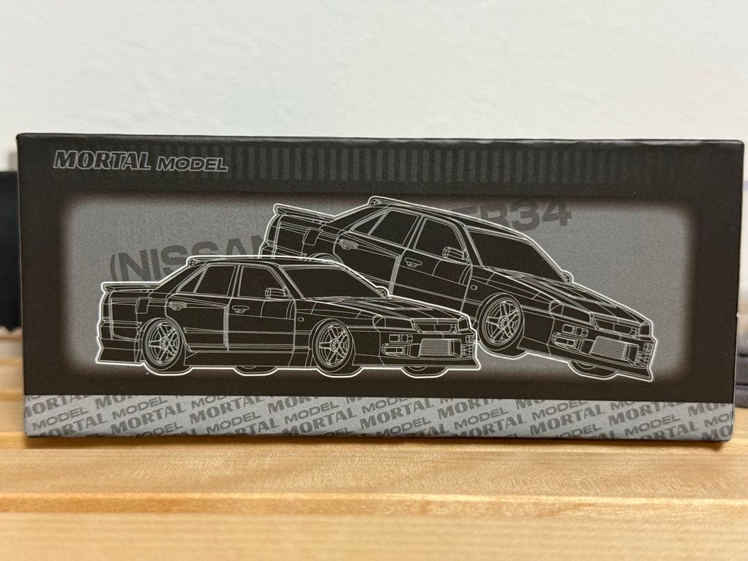 Mortal model 1/64 Nissan ER34 Skyline 白