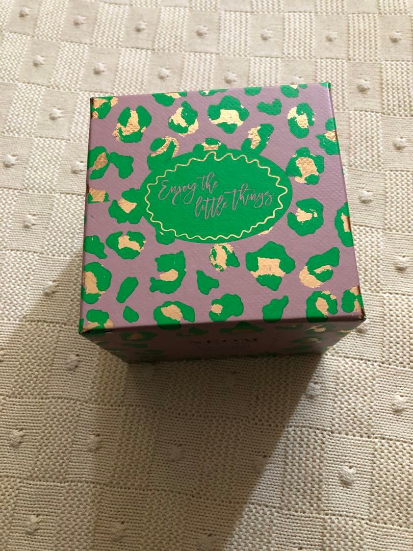 新品　箱付き　未使用　NEOM キャンドル 420g