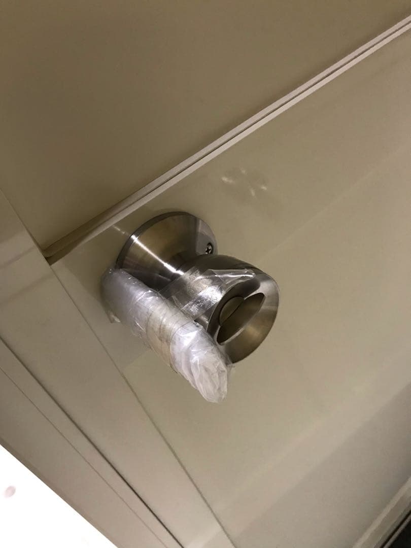 リクシル 引き戸打ち付きホワイト右吊り元