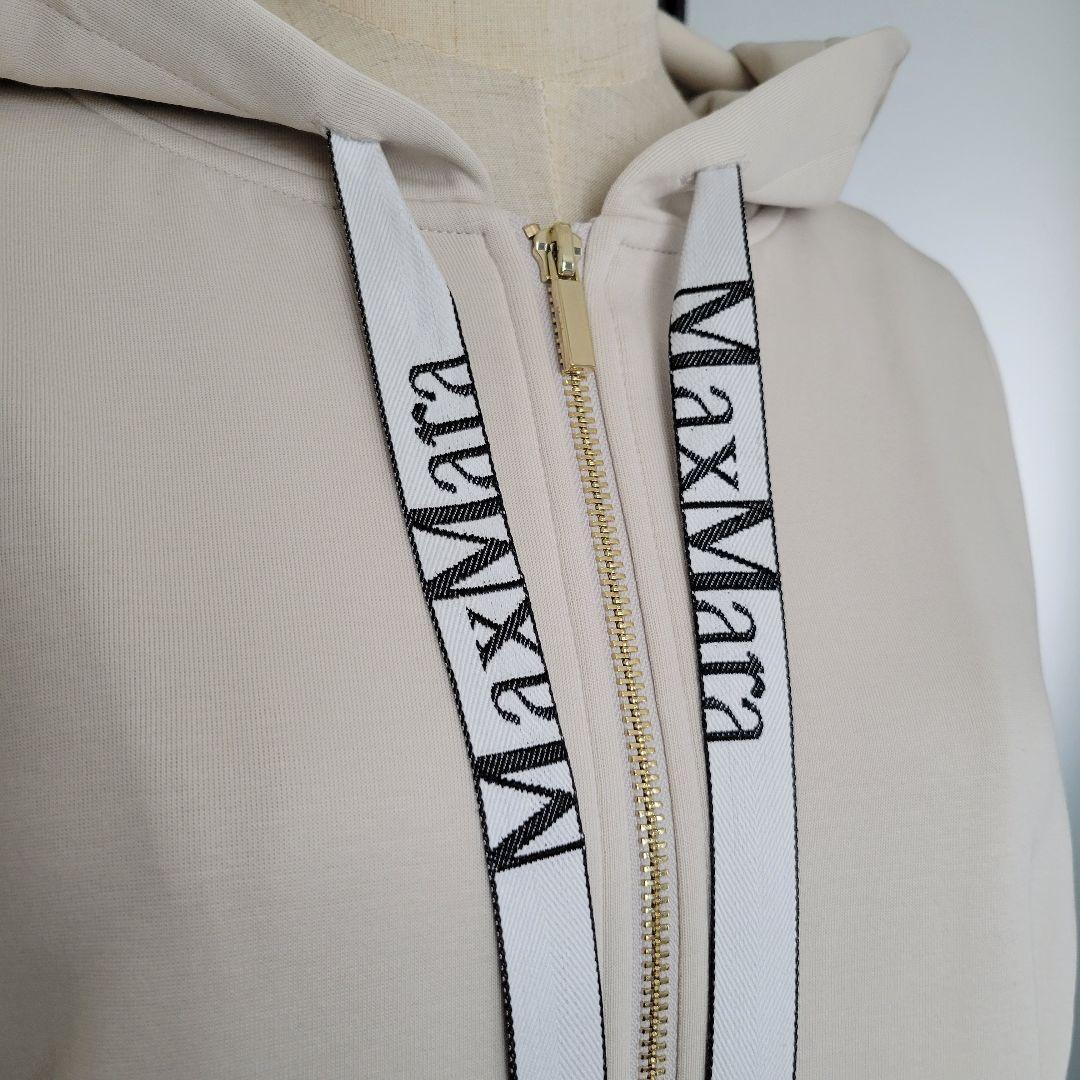 【新品未使用】S Max Mara JOUR ロゴジップパーカー エクリュ M