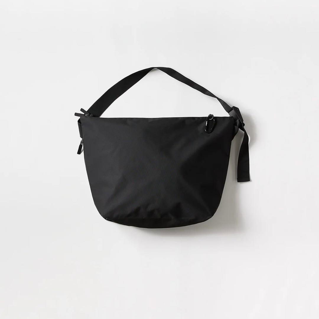 meltum NYLON MESSENGER BAG BLACK 未使用品
