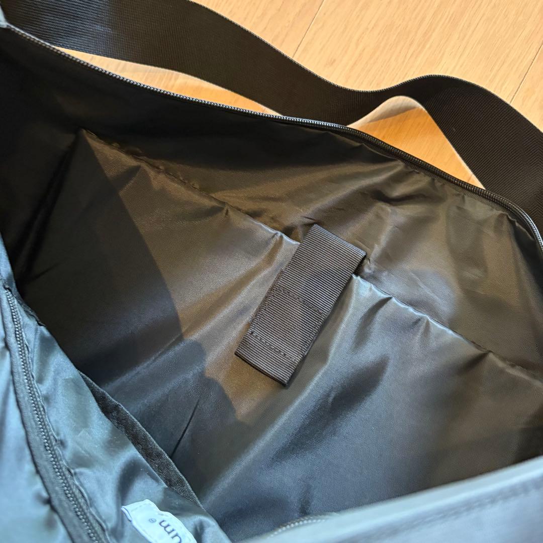 meltum NYLON MESSENGER BAG BLACK 未使用品