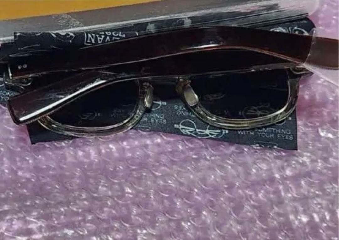 EYEVAN7285 351 c.353　GREY RED MIRROR付き