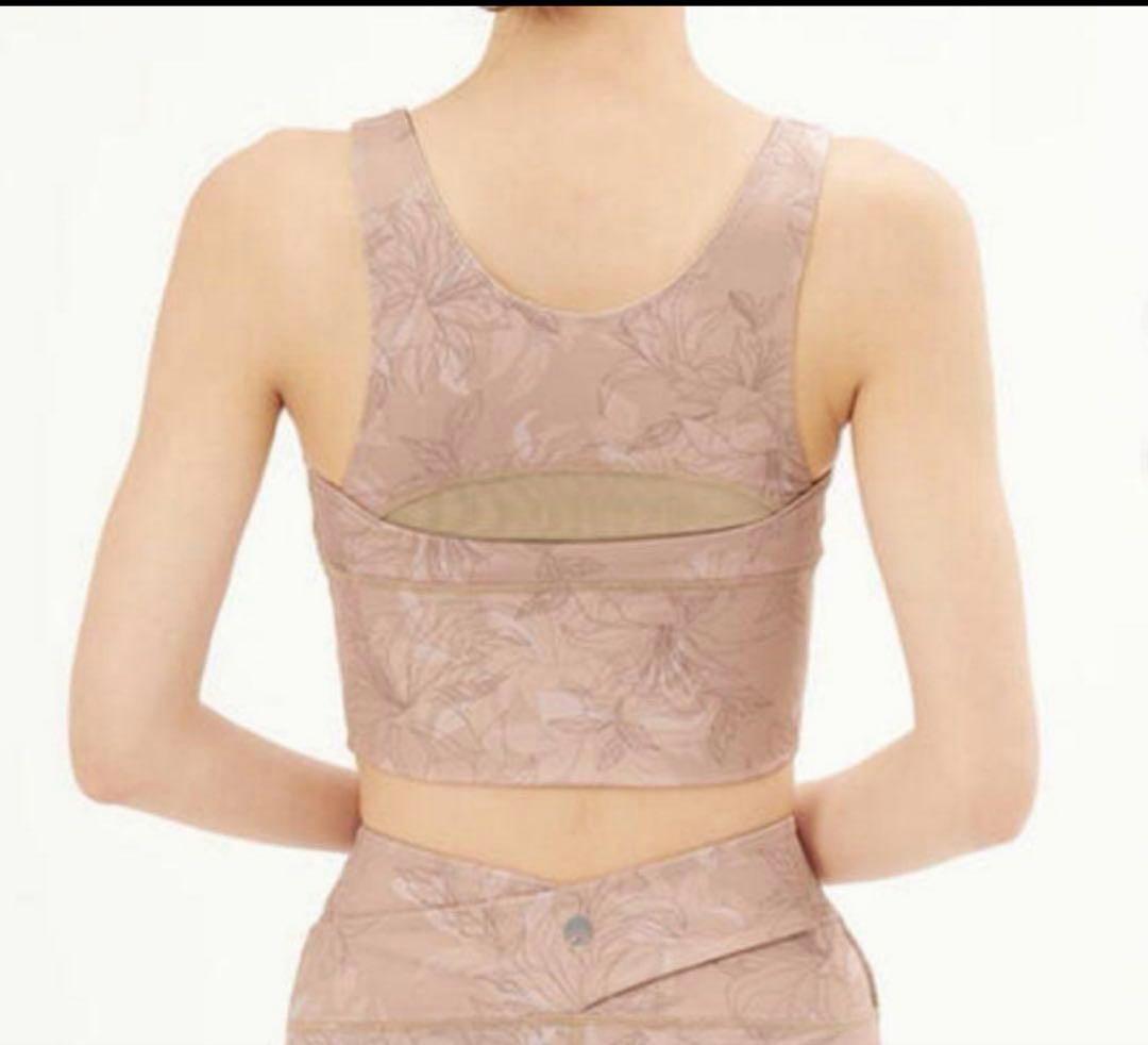 8/15限定値下げ！SUKALA ペイントロングブラトップ＆レギンス　Lサイズ