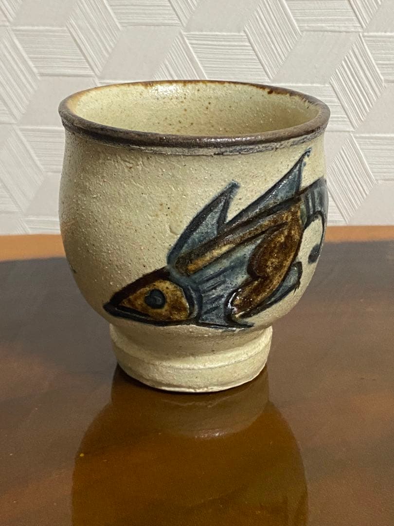 沖縄　金城次郎　壺屋焼　人間国宝　魚文湯呑　大きめコップ