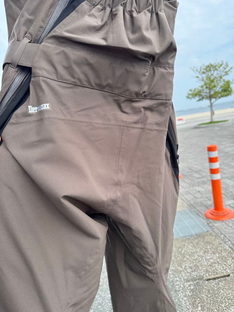 デサントスキーウェア中古　超美品　有名スキーヤー着用モデル