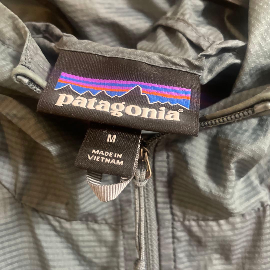 patagonia フード付きナイロンジャケット M グレー