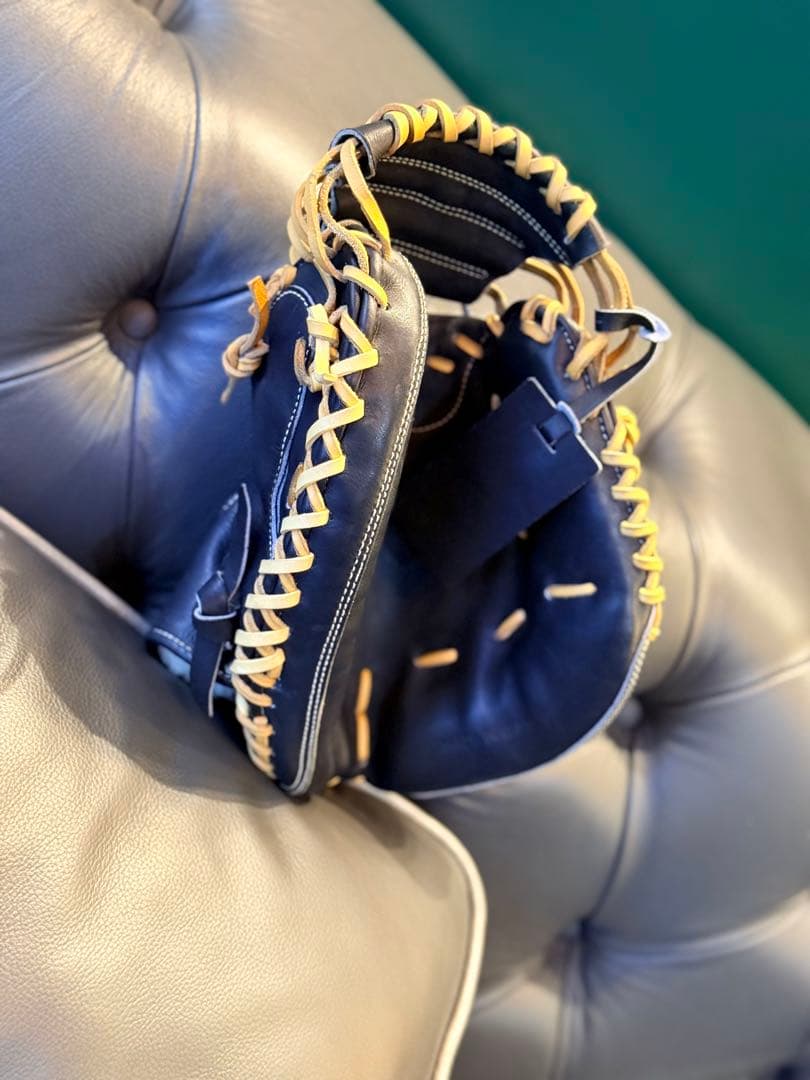 アトラクト 硬式　キャッチャーミット　貴重