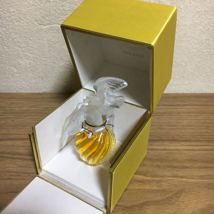 新品 ニナリッチ レールデュタン ラリック