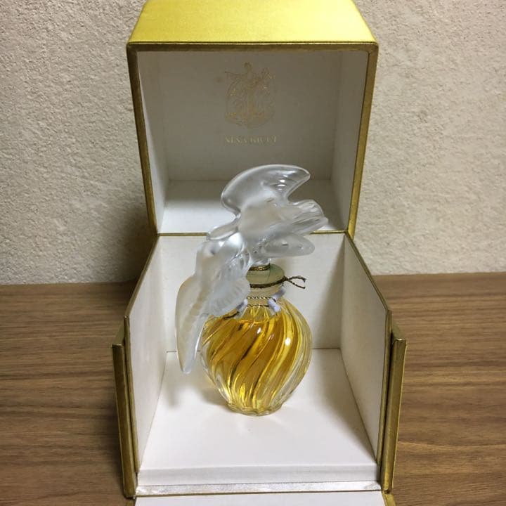 新品 ニナリッチ レールデュタン ラリック