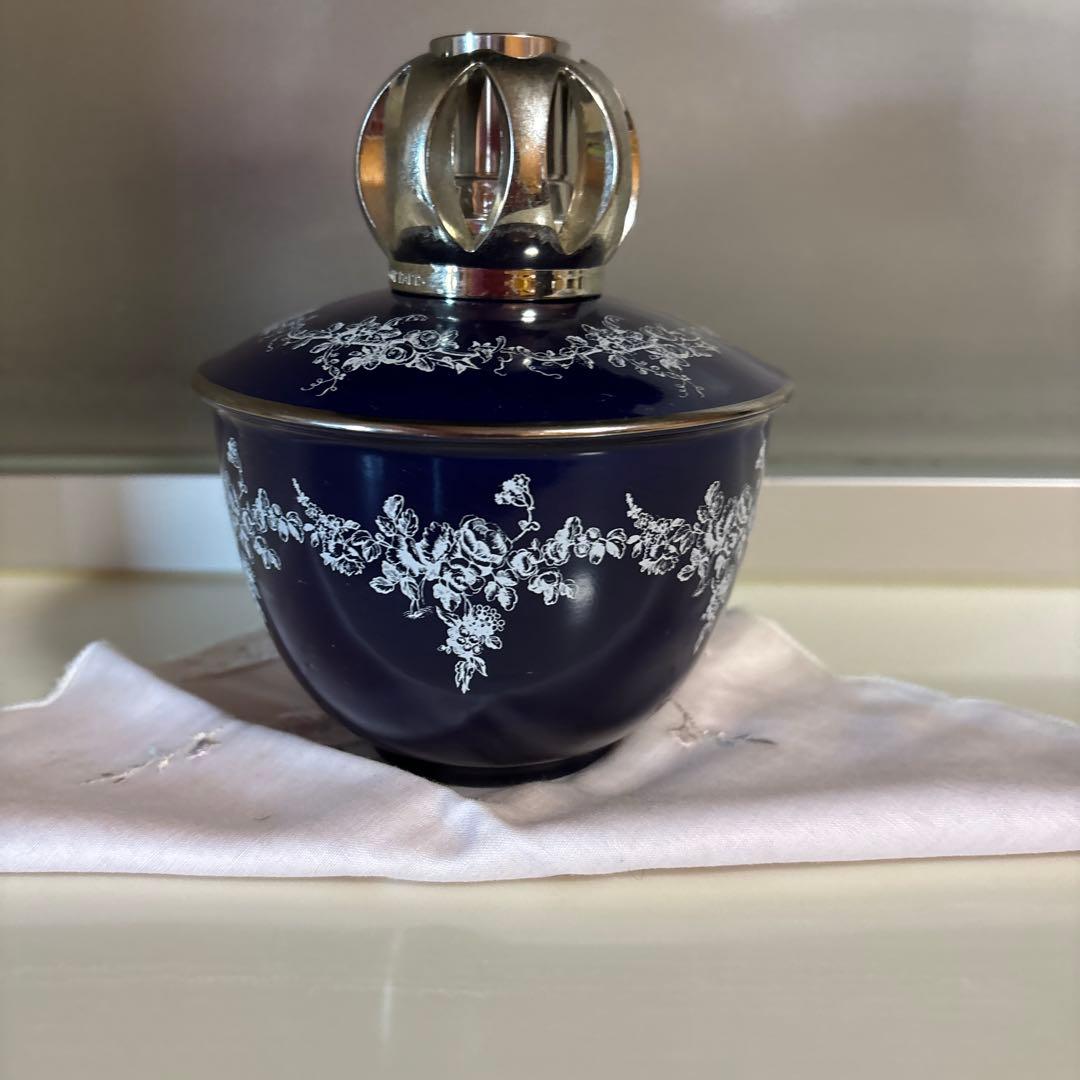 ネイビー 花柄 アロマポット