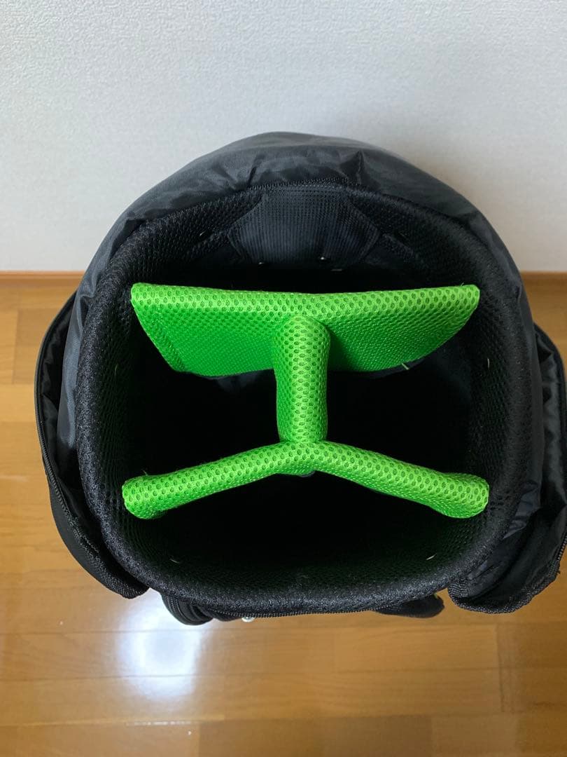 3/18まで　特価TaylorMade キャディバッグ　黒　軽量　美品