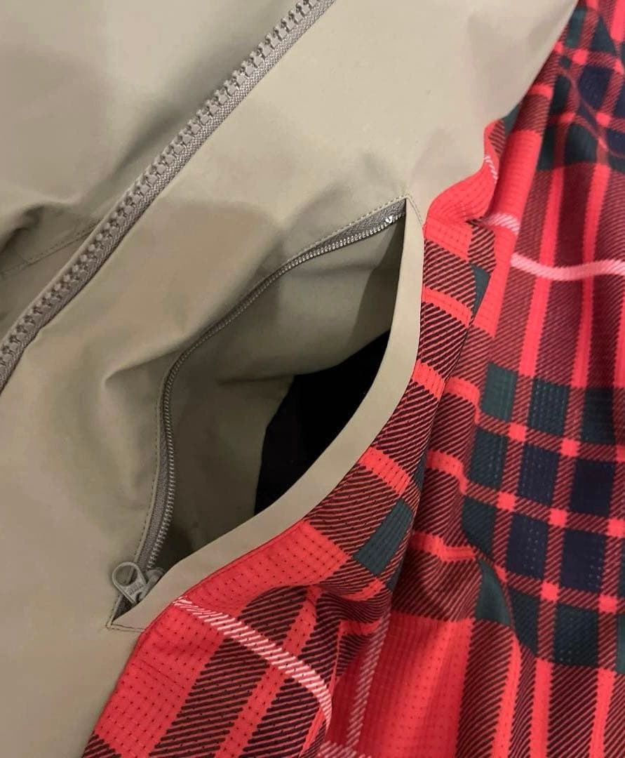 ゴールドウイン×バラクータ、ゴアテックス搭載の「G-9」ジャケット