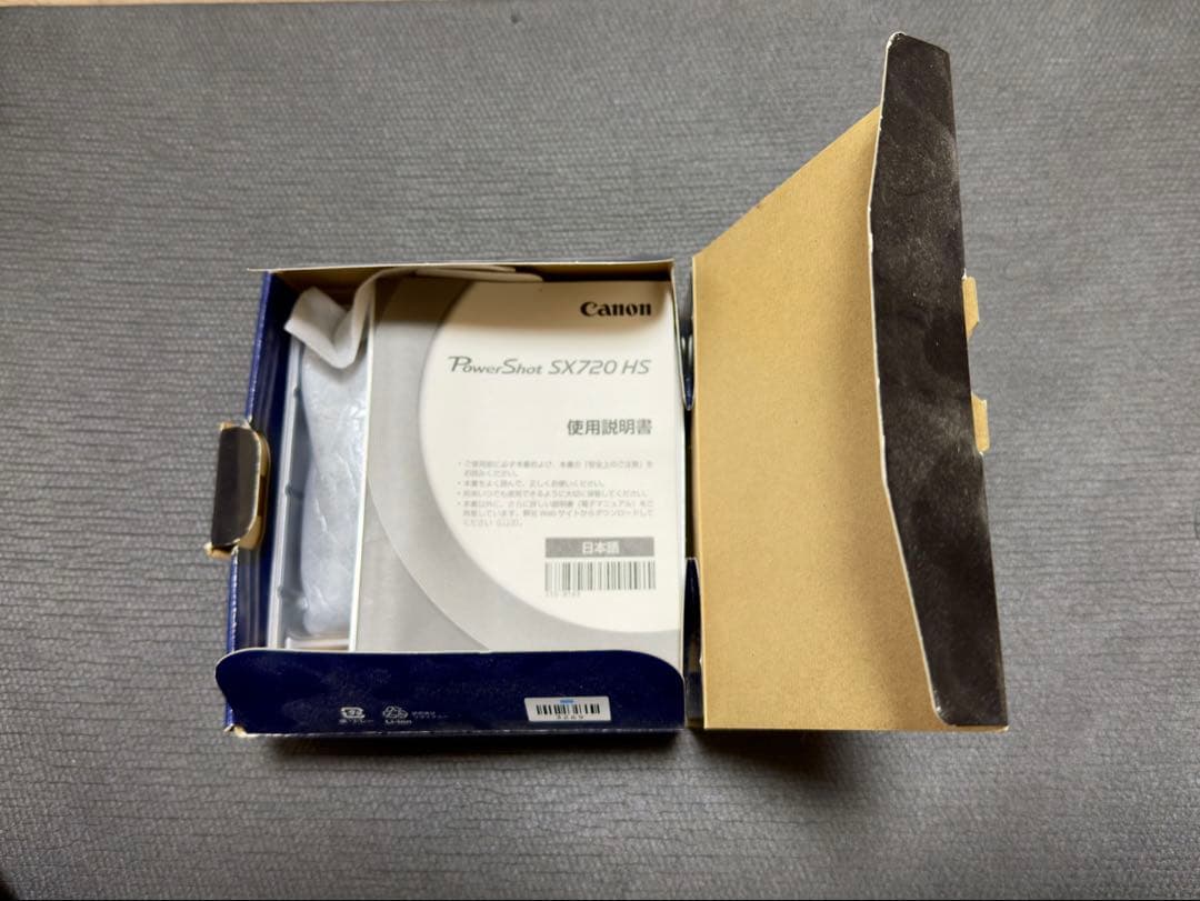 【極美品・付属品完備】Canon PowerShot SX720 HS