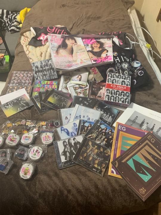 E-girls・Flower・佐藤晴美