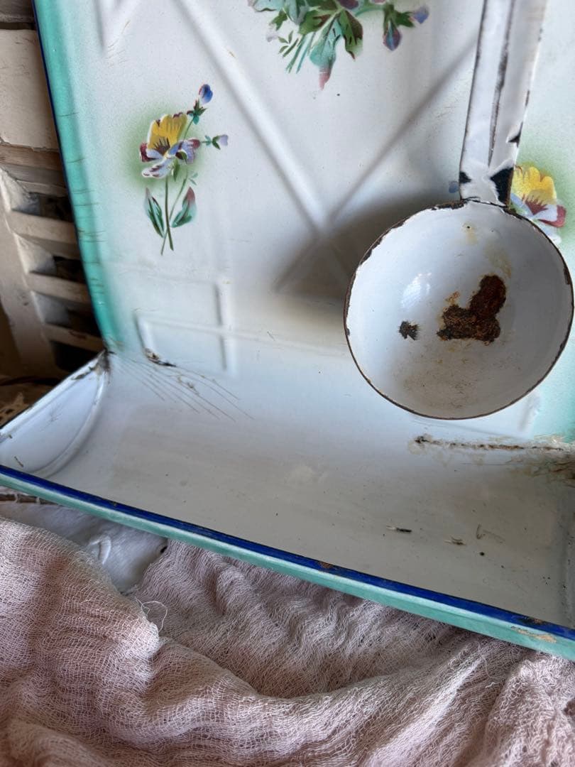 フランスアンティークジャピー社薔薇とパンジーブルーグリーンぼかしレードルラック