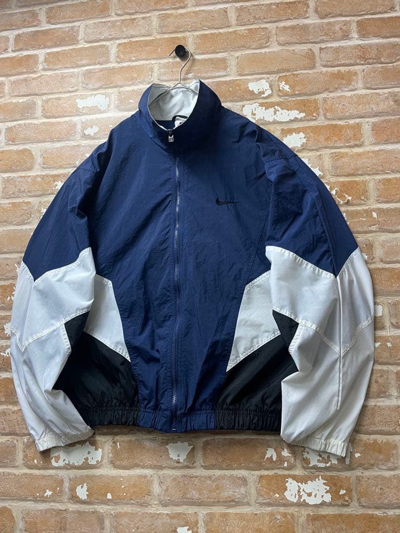 90s NIKE ナイキ　ナイロンジャケット　y2k ネイビー　刺繍　銀タグ