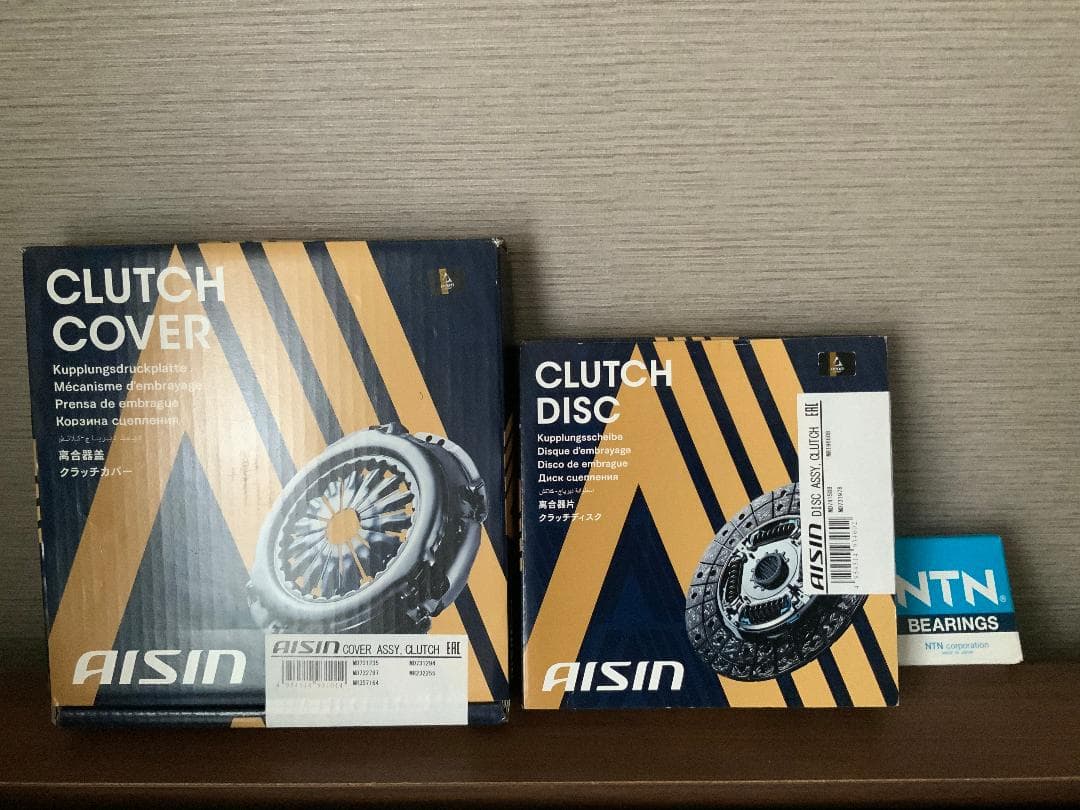 【新品未使用】三菱ミニキャブAISINクラッチカバ&クラッチディスク&NTN軸受