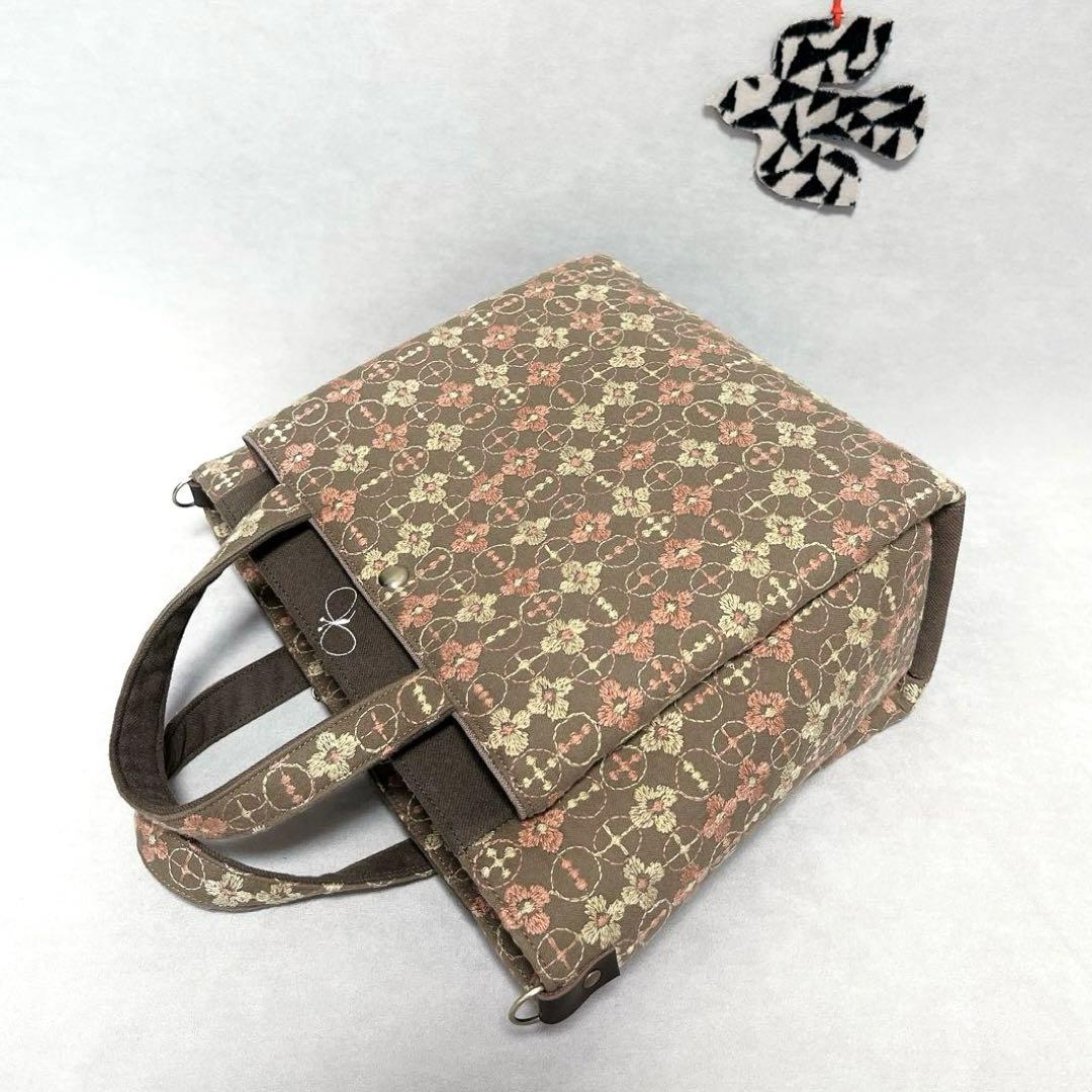 ハンドメイド　音の絵　ミナペルホネン　大きなポケットのスクエアトート⑅︎◡̈︎*