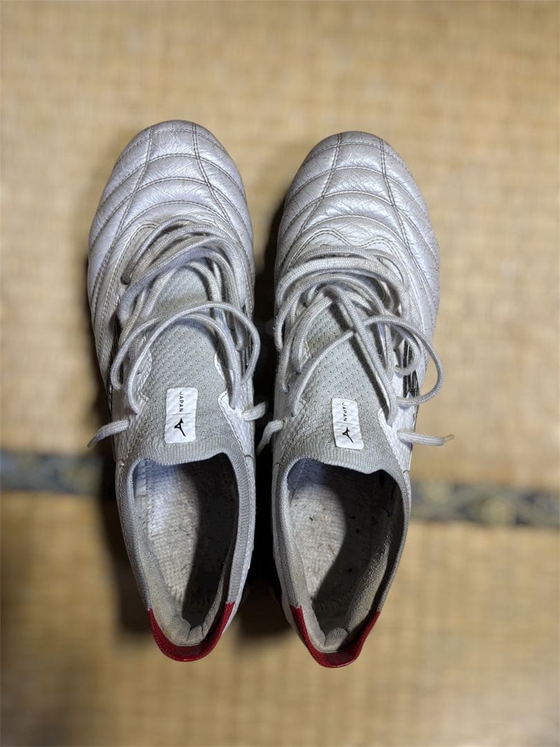 ミズノ モレリア ネオ 4 β JAPAN