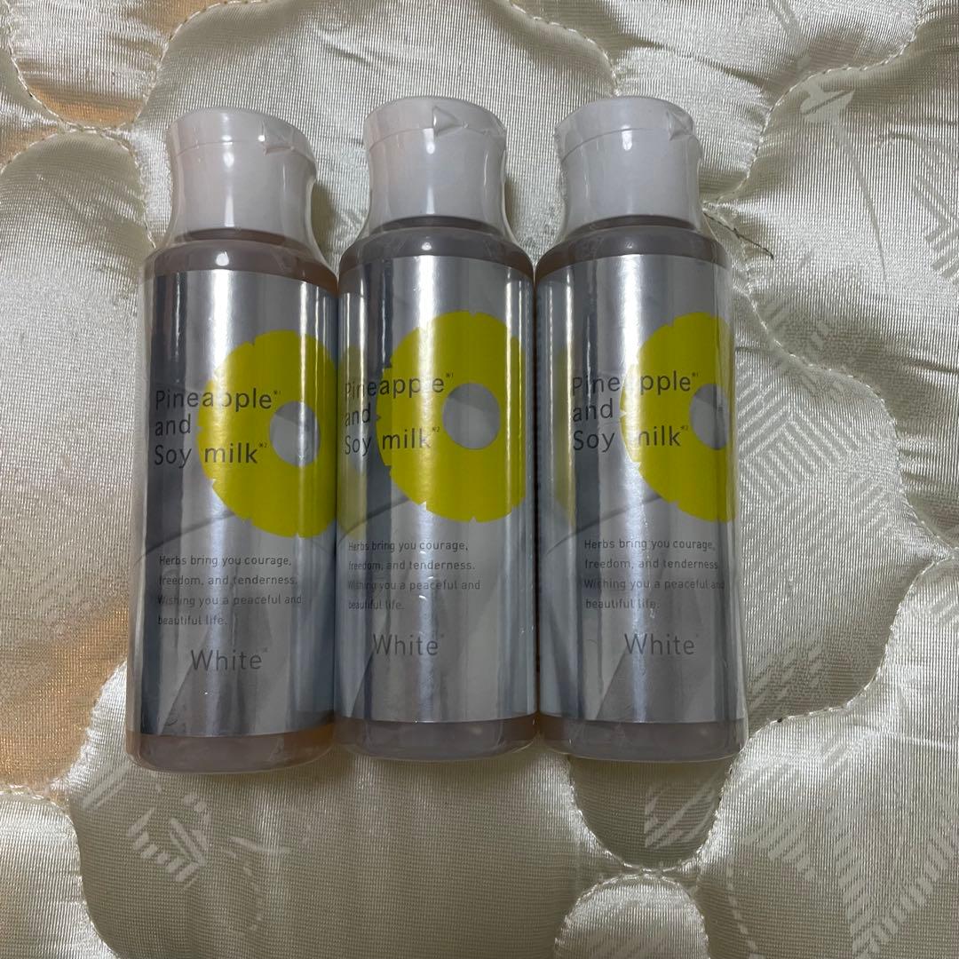gv8637 パイナップル　豆乳ローション　プレミアム　美白　100ml 3本