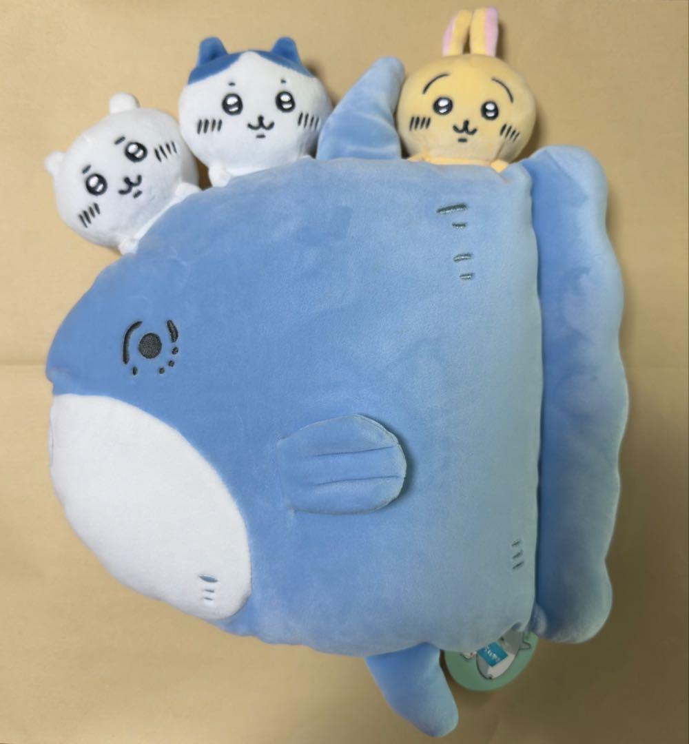 ちいかわ　マンボウでおでかけクッション