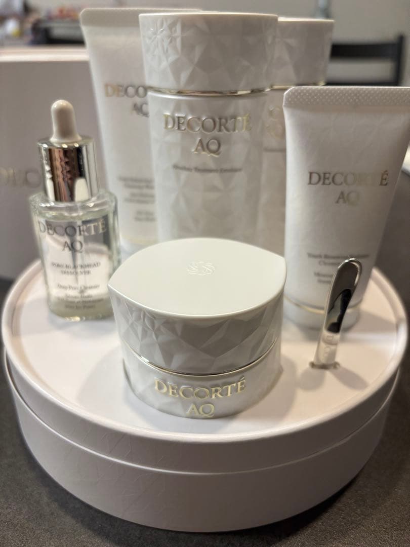 コスメデコルテ ＡＱ ラディアンスコフレ Ⅱ クリスマスコフレ　リペアセラム付き