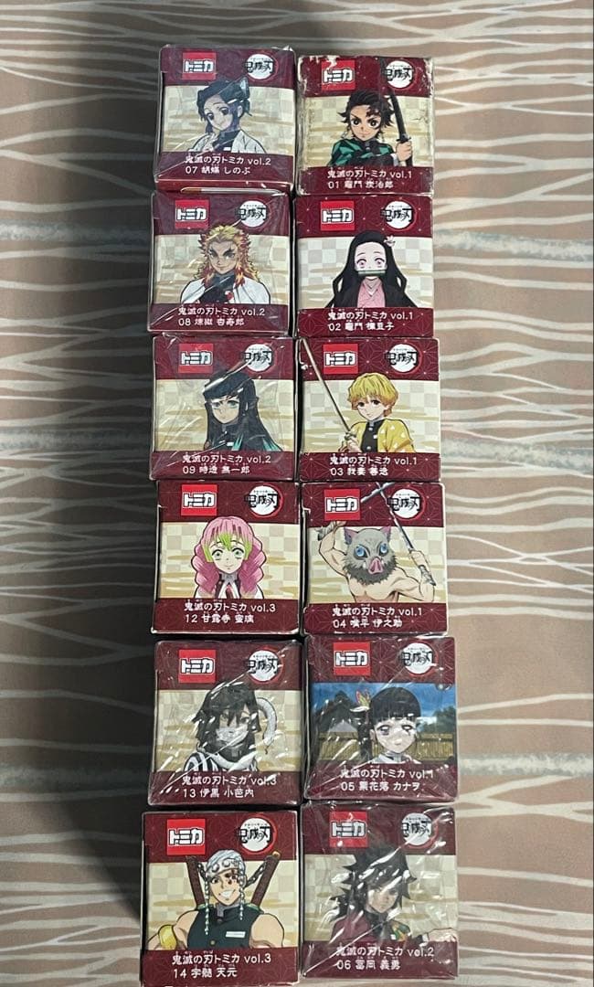 トミカ 鬼滅の刃シリーズのミニカー、合計35台セットです。