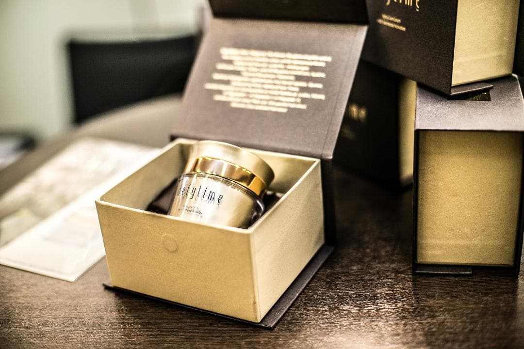 【大容量50g】定価180,000円の高級フェイスクリーム　新品 未開封