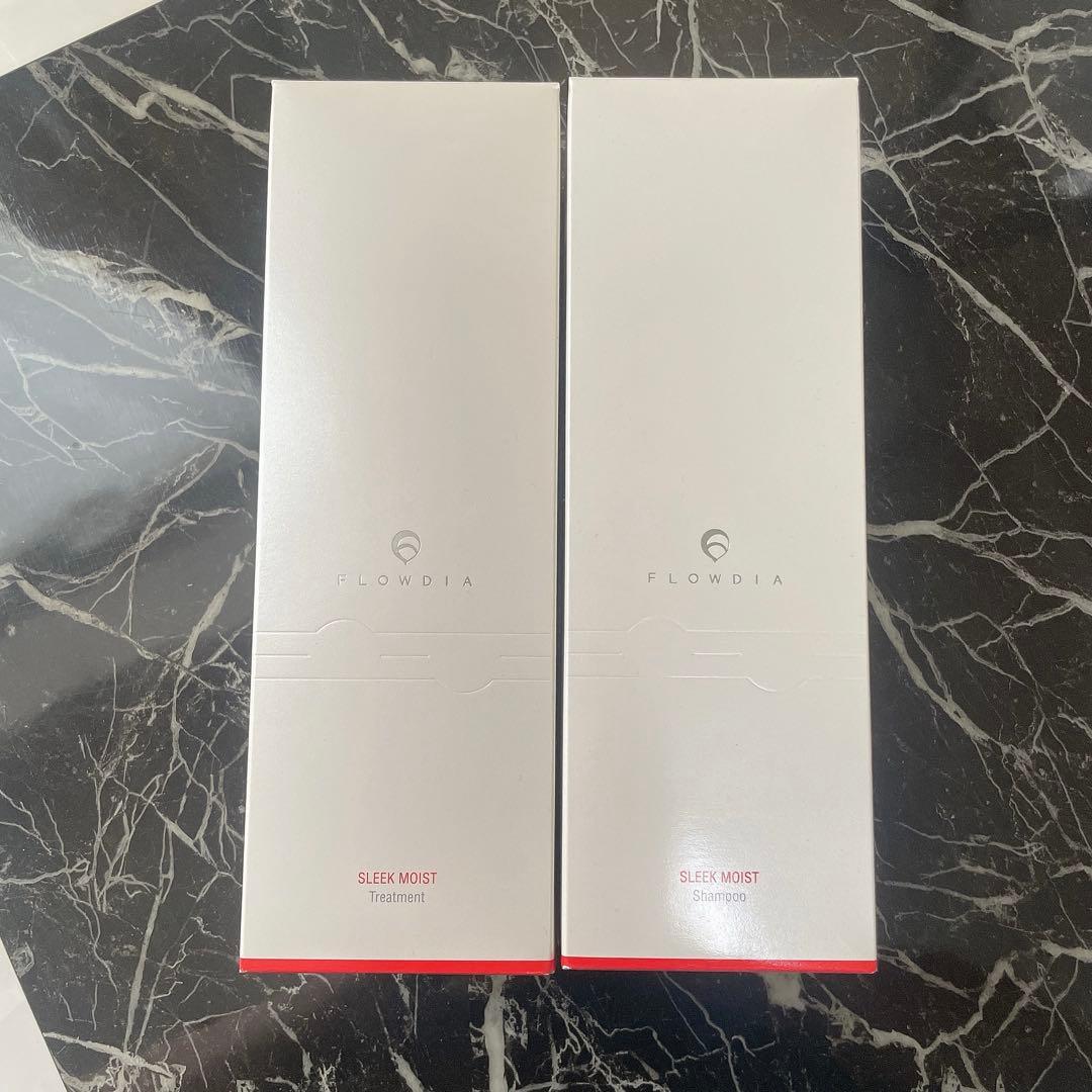 フローディア　スリークモイスト　シャンプートリートメント550mlセット