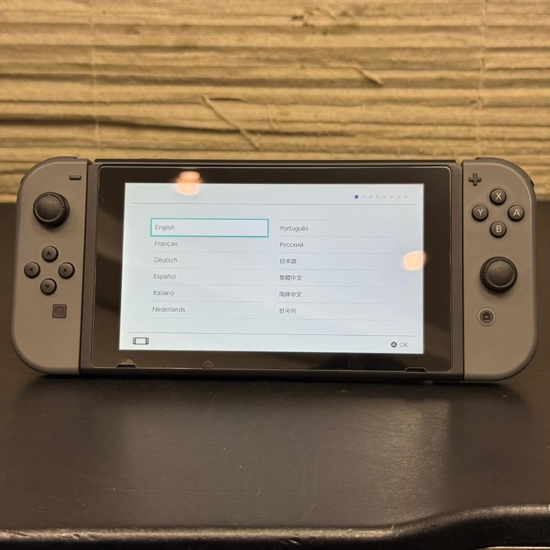 ☆任天堂　スイッチ　Nintendo　Switch　HAC-001　グレー