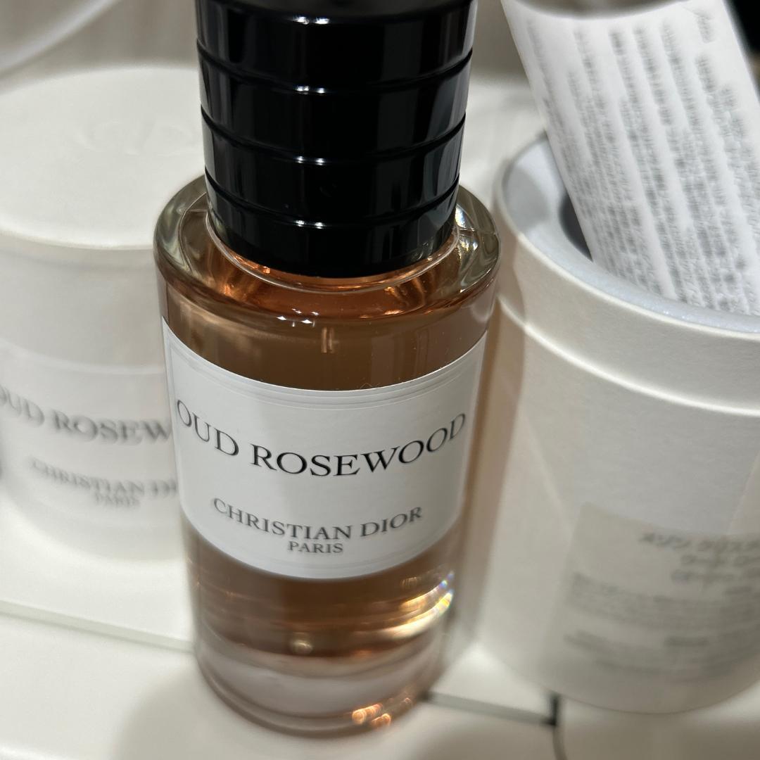 ほぼ未使用 ディオール ラコレクシオンプリヴェ ウードローズウッド 40mL