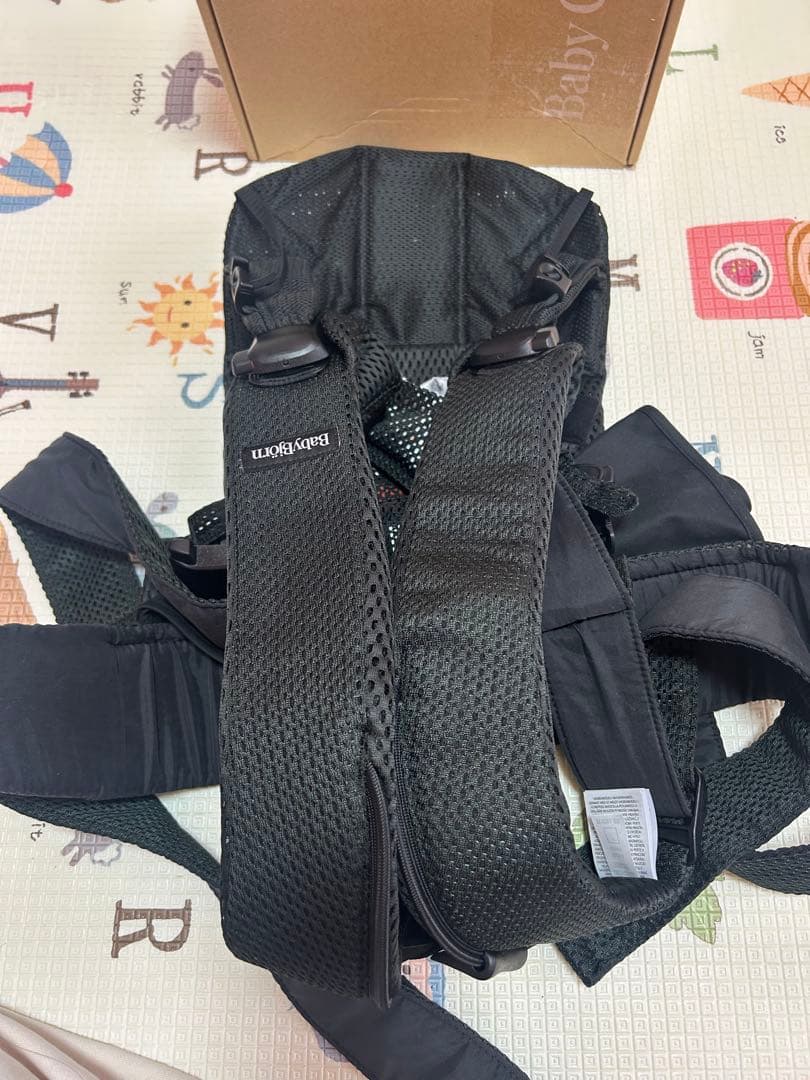未使用 BABYBJORN ベビージョルンONE KAI AIRメッシュブラック
