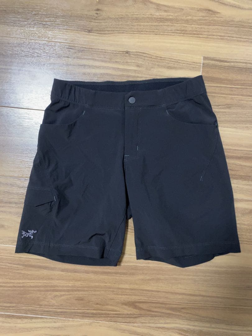 アークテリクス　ハーフパンツ　ショートパンツ　レディース　Arc'teryx
