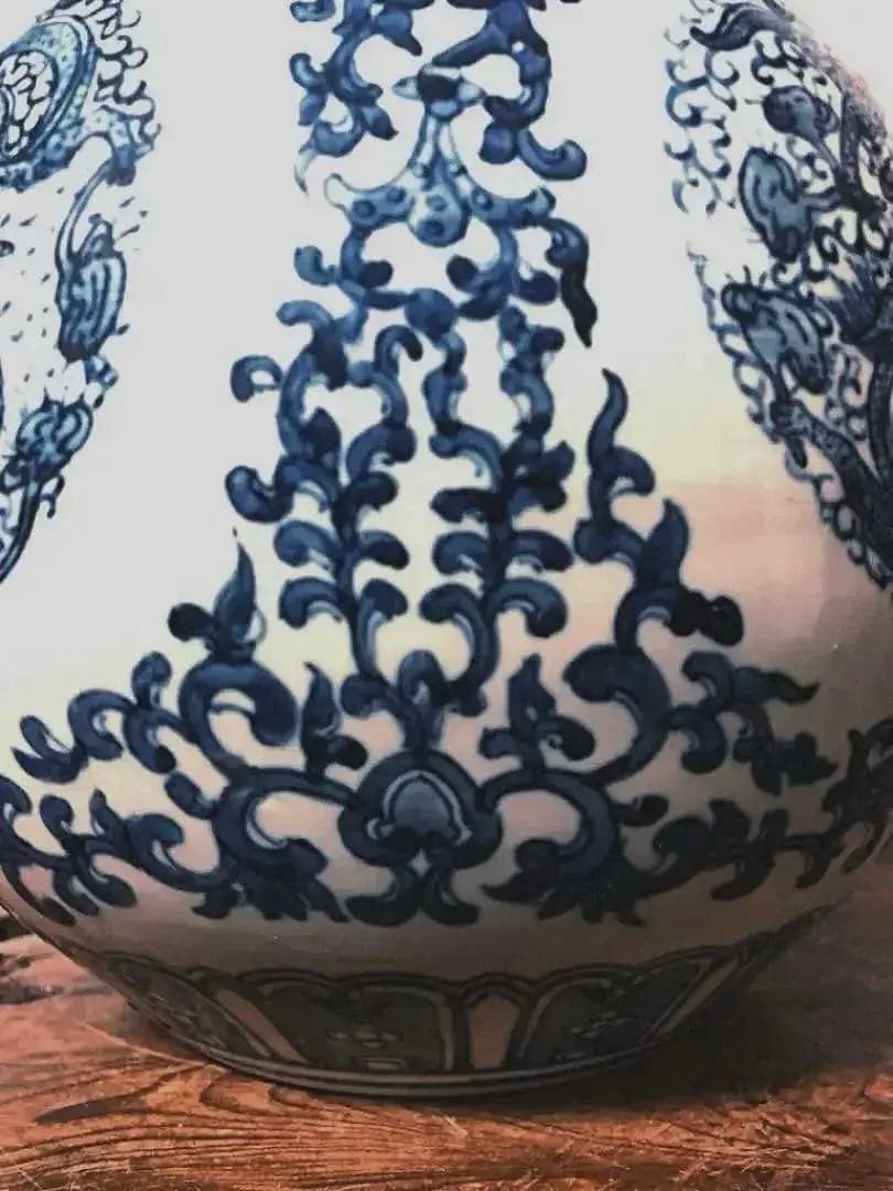 中国仏教美術 景徳鎮 大清乾隆年製 染付 多龍遊雲草花紋 瓢箪型 花瓶