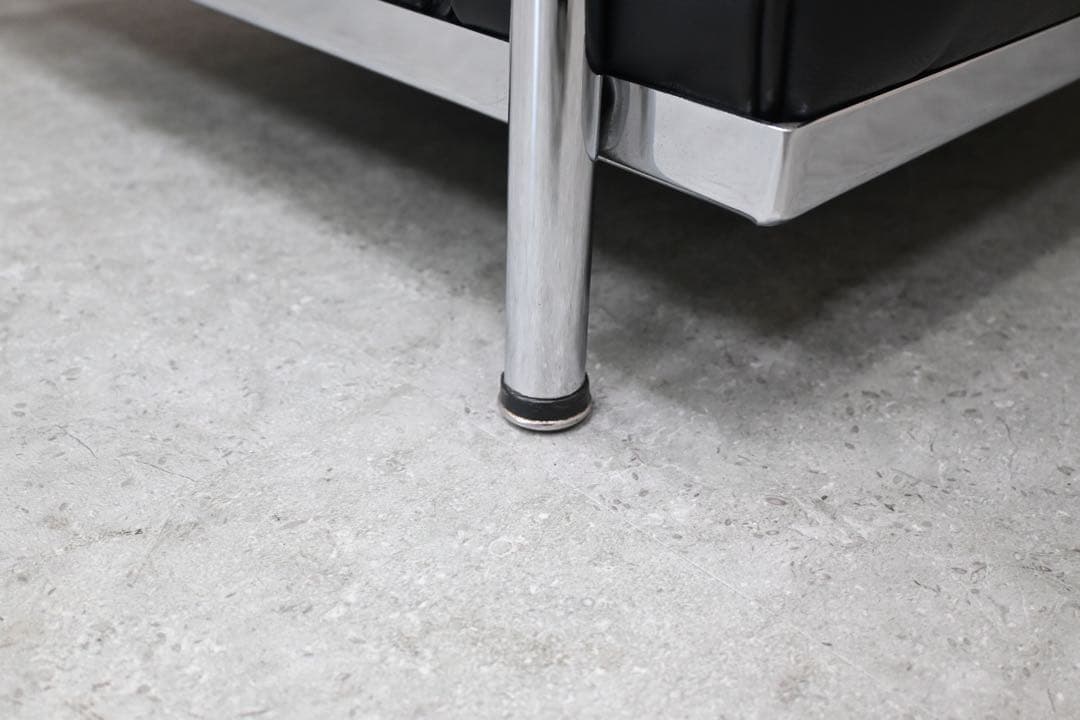 【極美品】 LC2 リプロダクト IDC大塚家具 黒本革 ル・コルビュジエ